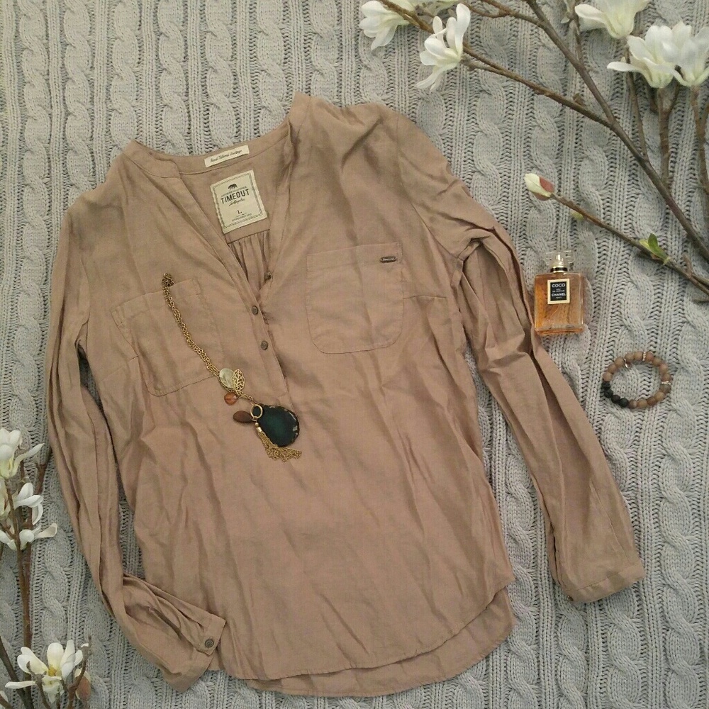 Timeout Brand Women's blouse NWOT